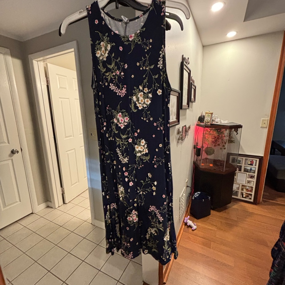 Old Navy Navy Floral Midi Dress